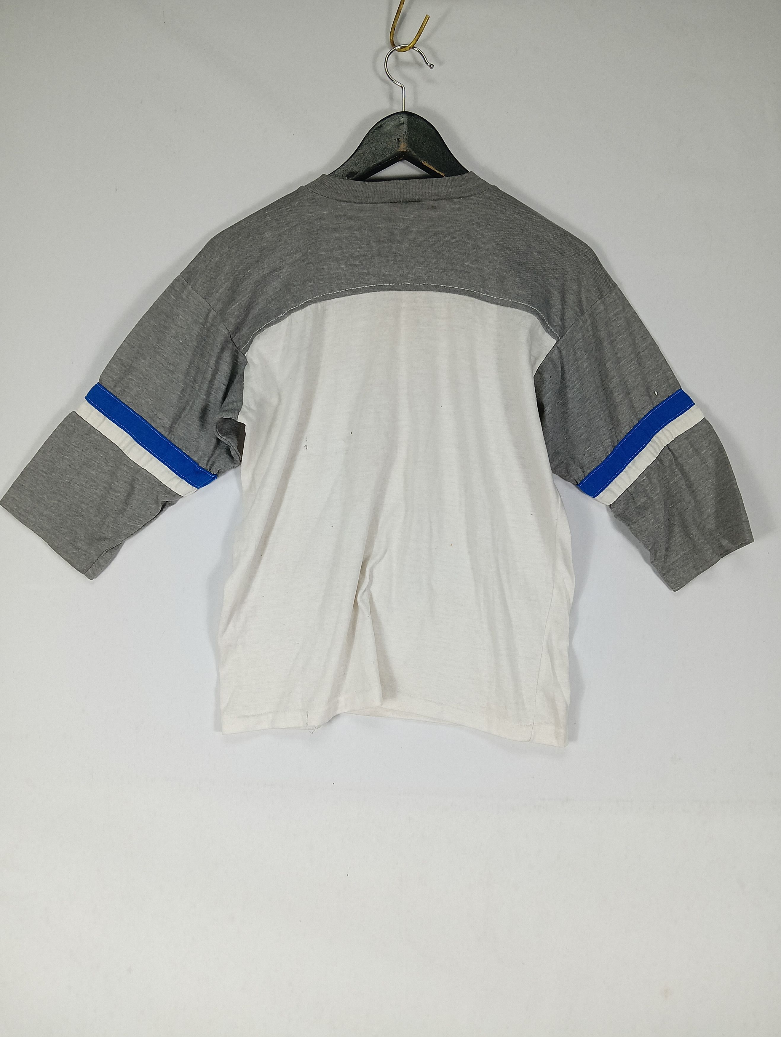 Vintage distressed tee v net maler Size US M / EU 48-50 / 2 - 5 Thumbnail