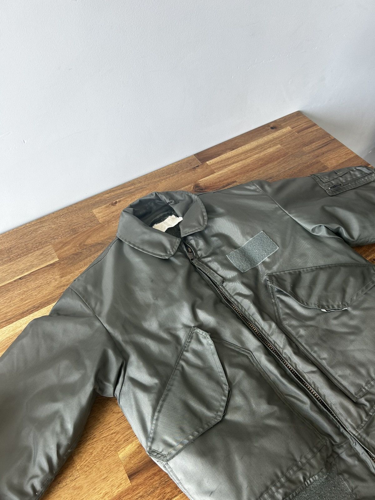 Vintage Distressed Military Bomber Jacket Olive Green Size US S / EU 44-46 / 1 - 15 Thumbnail