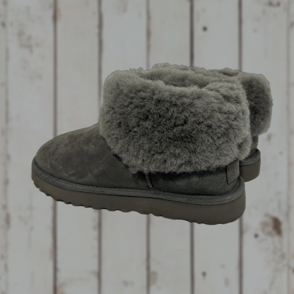 Ugg UGG Bootie Gray Sz 8 Classic Mini Fluff Genuine Shearling Short Boots 1106757 M Women Size 30" / US 8 / IT 44 - 1 Thumbnail