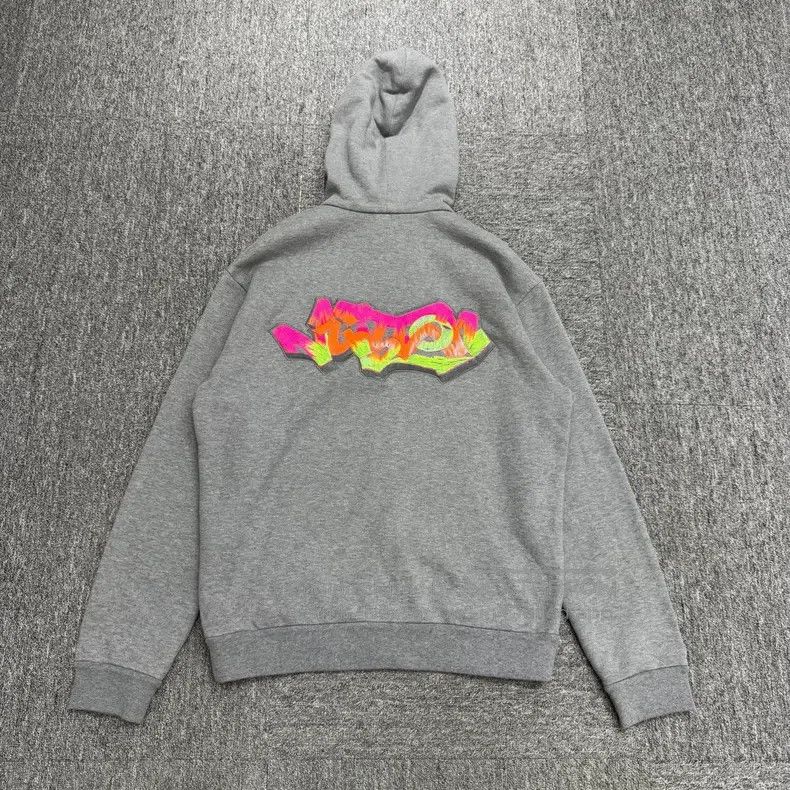 Louis Vuitton Louis Vuitton Graffiti embossed logo hooded sweatshirt Size US M / EU 48-50 / 2 - 5 Thumbnail
