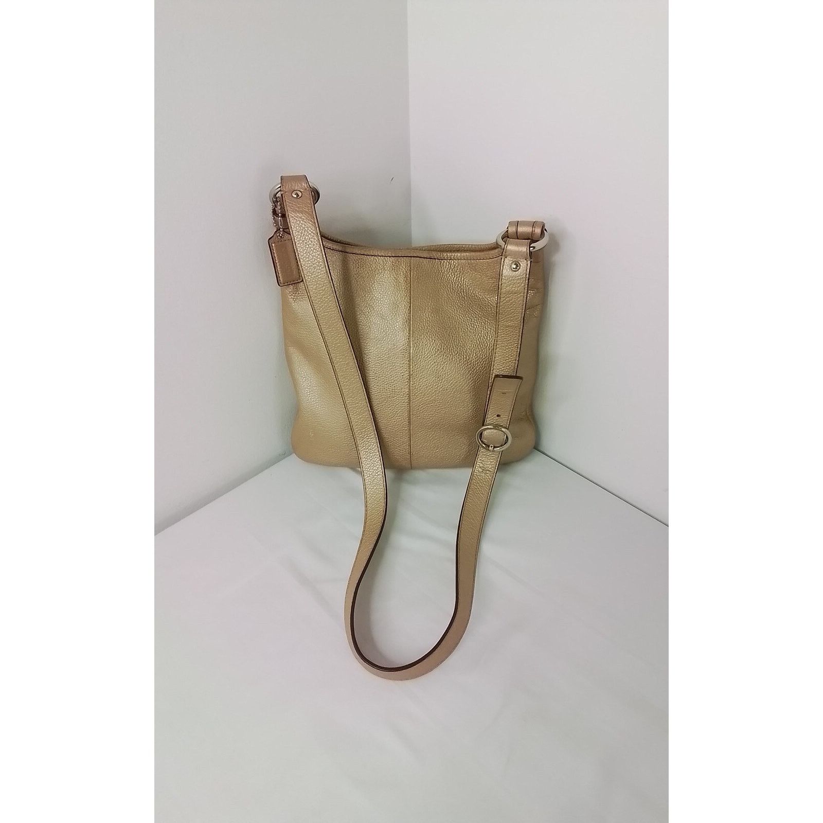Coach Coach Metallic Leather Purse #W2787 Size ONE SIZE - 6 Thumbnail