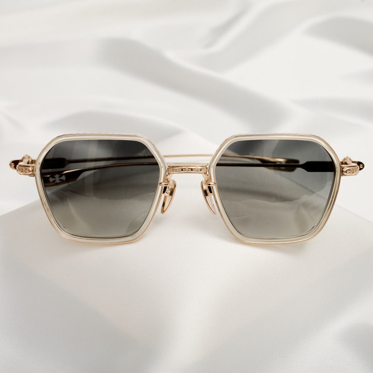 Chrome Hearts CHROME HEARTS DANGER ZONE CRYSTAL / GOLD PLATED SUNGLASSES Size ONE SIZE - 6 Thumbnail