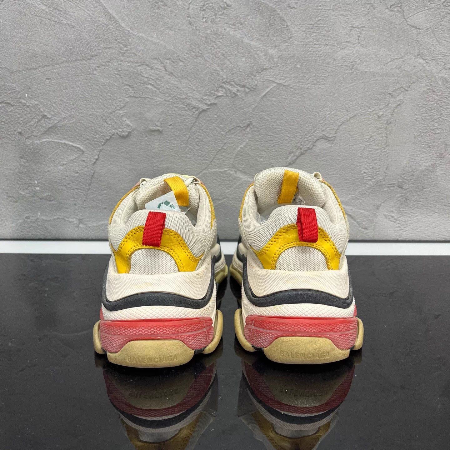 Balenciaga Balenciaga Triple S Dad Shoe women's 35 95 new Size US 4 / IT 34 - 5 Thumbnail