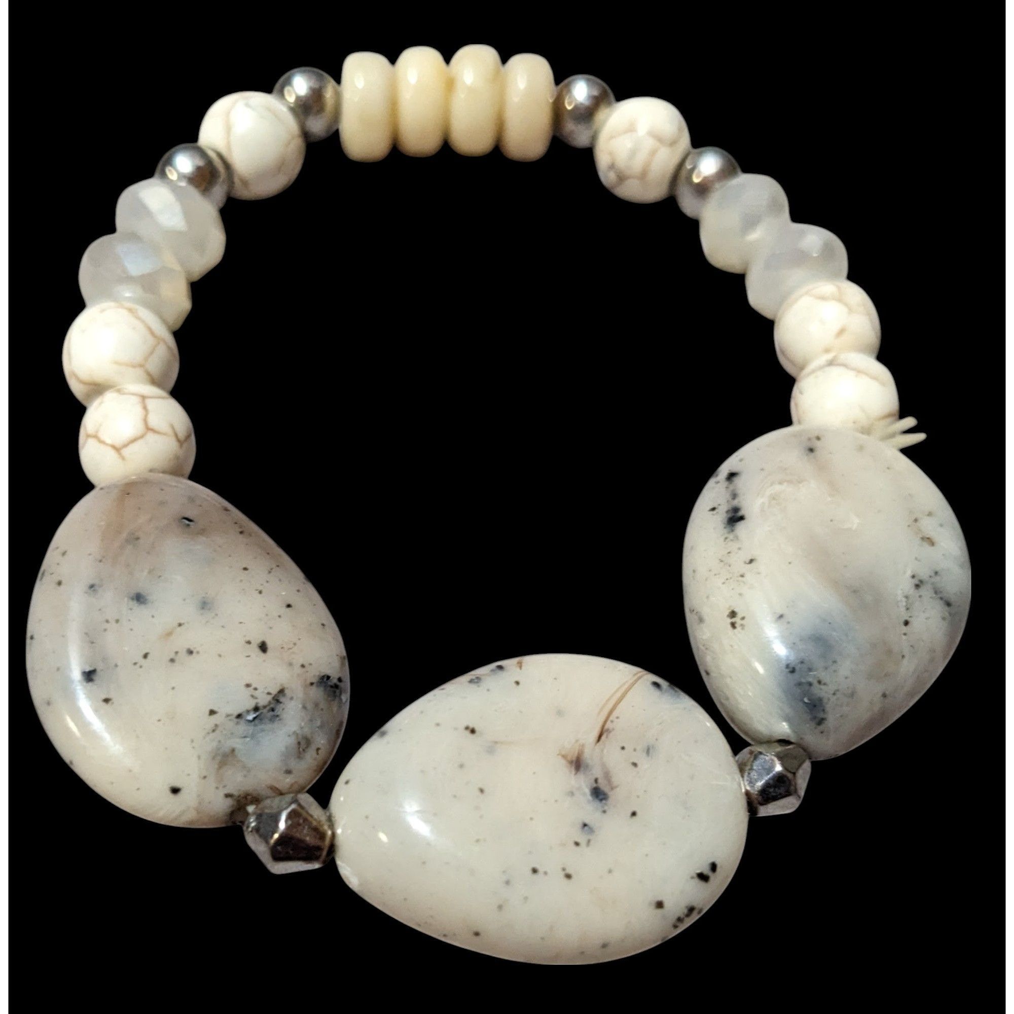 Other Cream Tone Glass And Stone Beaded Stretch Bracelet Size ONE SIZE - 2 Thumbnail