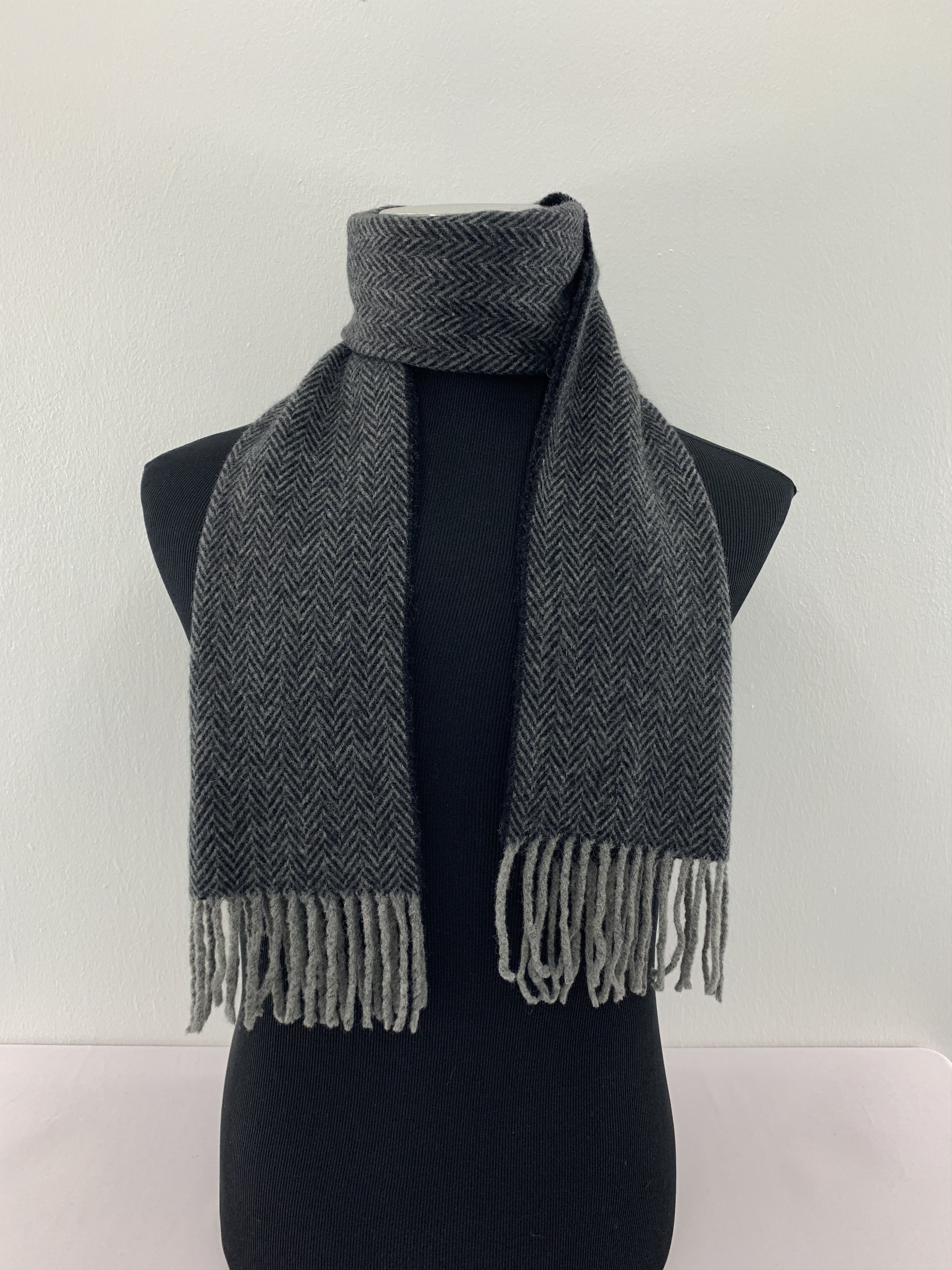 Polo Ralph Lauren Polo Ralph Lauren Scarf Wool Muffler Neck Wrap BL4202 Size ONE SIZE - 1 Thumbnail