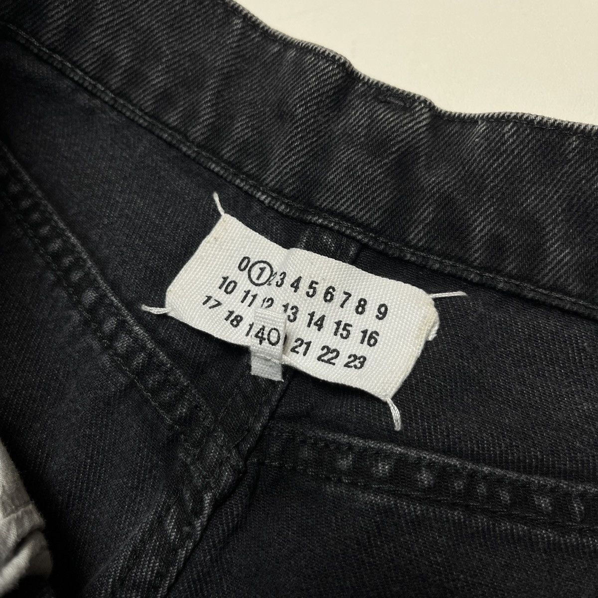 Maison Margiela Maison Margiela Black Cutout Pants Size 27" / US 4 / IT 40 - 6 Thumbnail