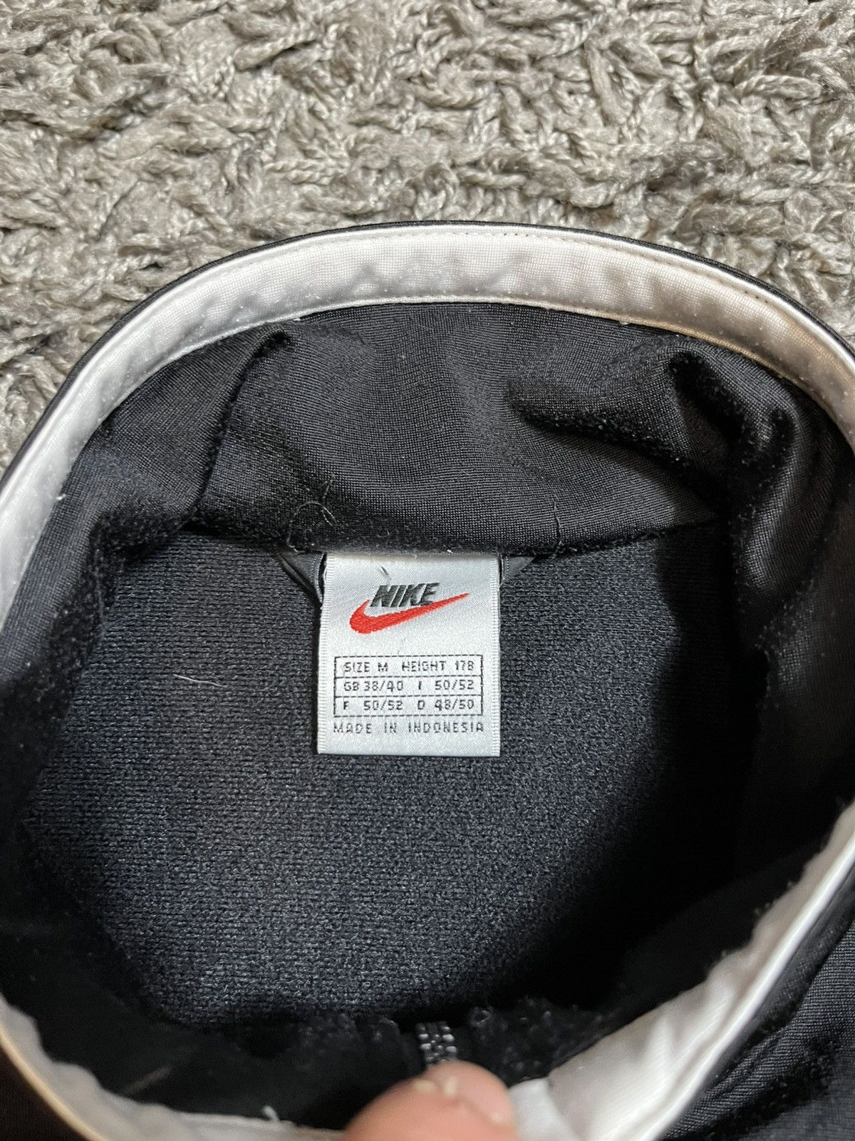 Nike NIKE TRACK JACKET SWOOSH LOGO MENS Size US M / EU 48-50 / 2 - 4 Thumbnail