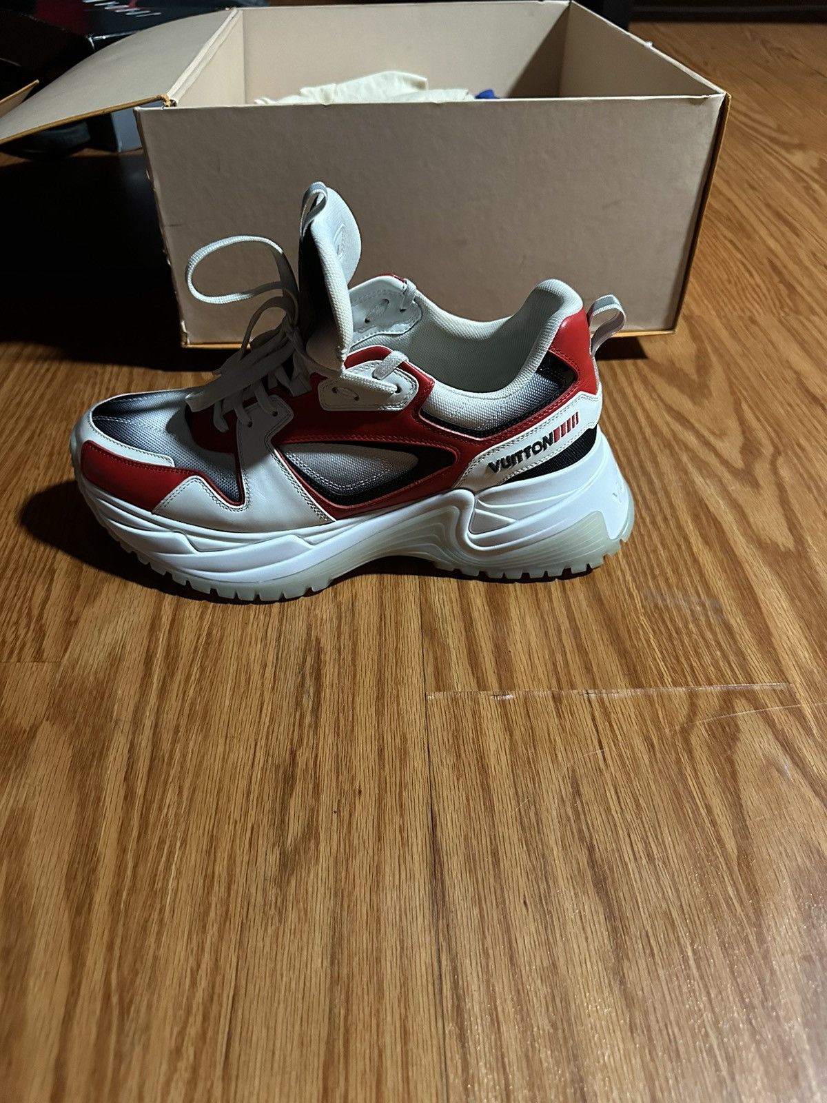 Louis Vuitton Louis Vuitton sneaker Size US 9 / EU 42 - 4 Thumbnail