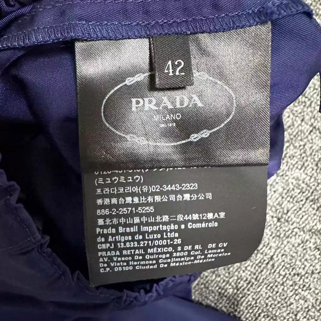 Prada Prada Blue Hem Logo 99 New Size 42 Shorts Size US 26 / EU 42 - 4 Thumbnail