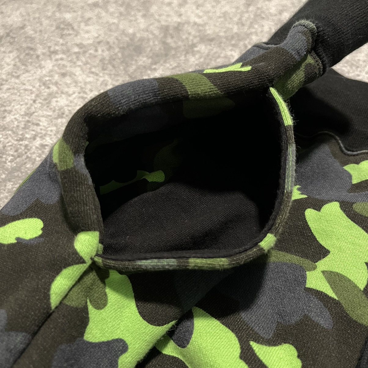 Bape Bape A Bathing Ape Neon 1st Camo Sweat Pants Size US 36 / EU 52 - 7 Thumbnail