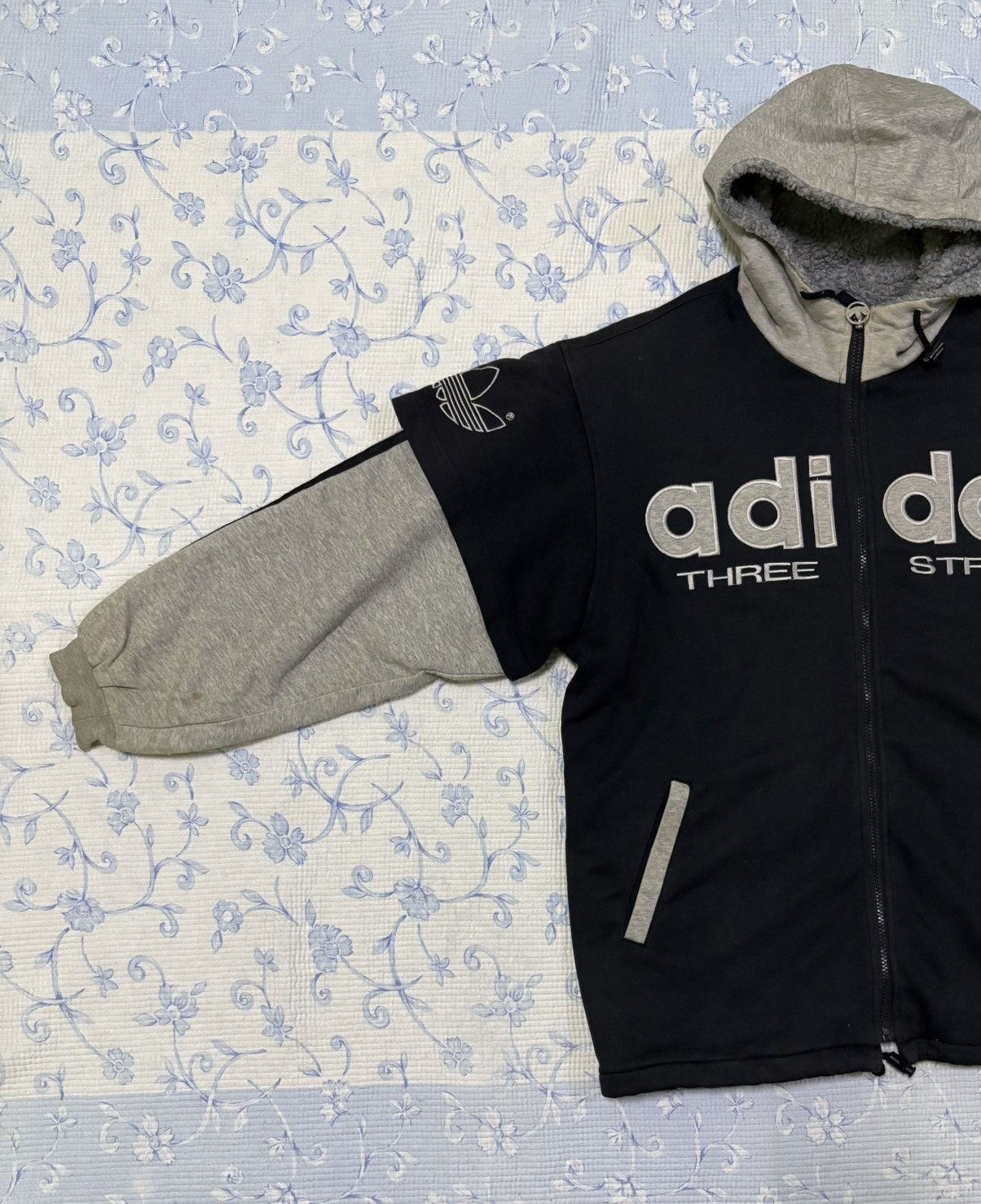 Adidas Adidas Hoodies Big Logo Vintage Size US M / EU 48-50 / 2 - 2 Thumbnail