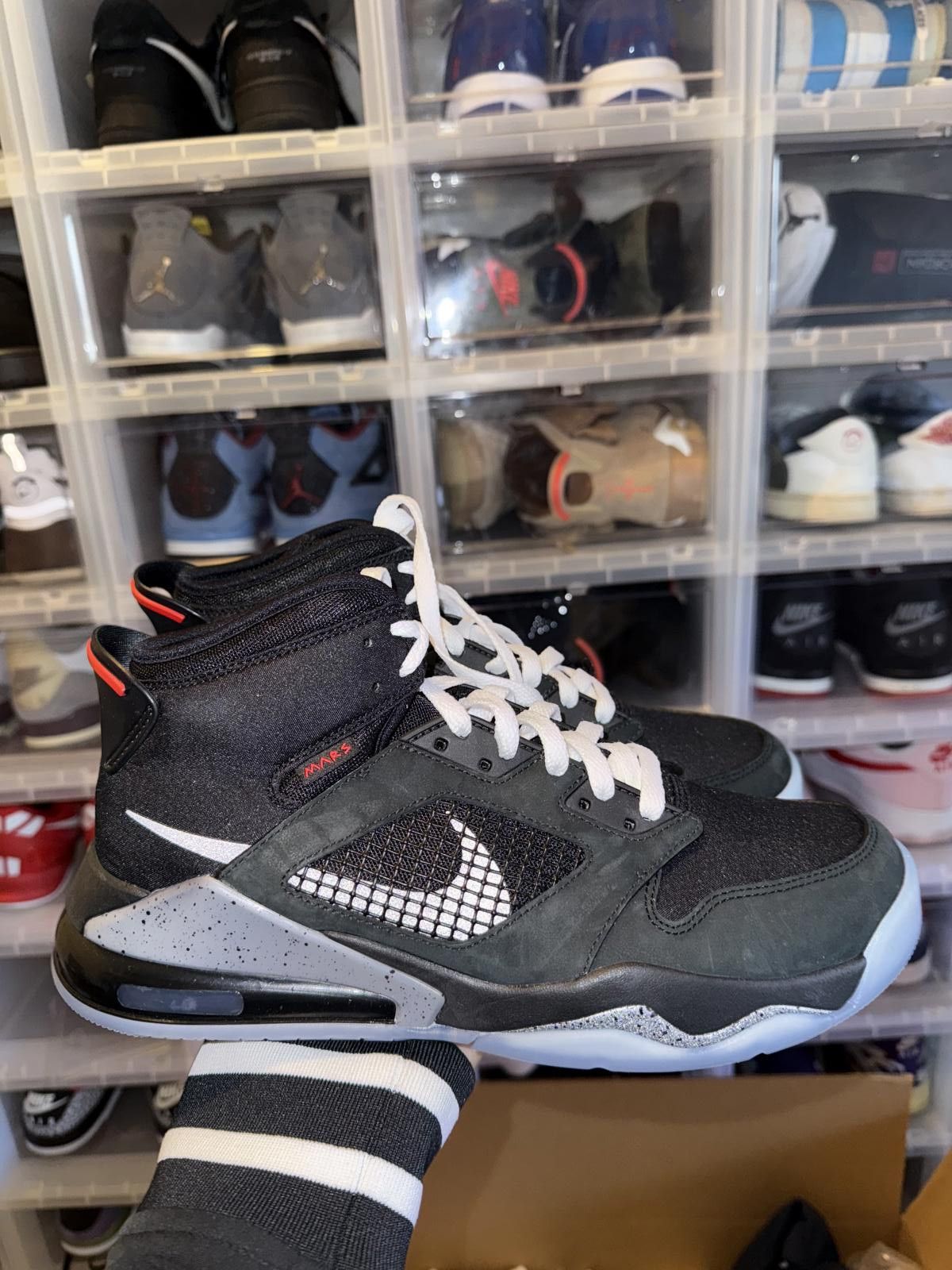 Nike Jordan Men’s Mars 270 Black Metallic Silver Sample Size US 9 / EU 42 - 1 Thumbnail