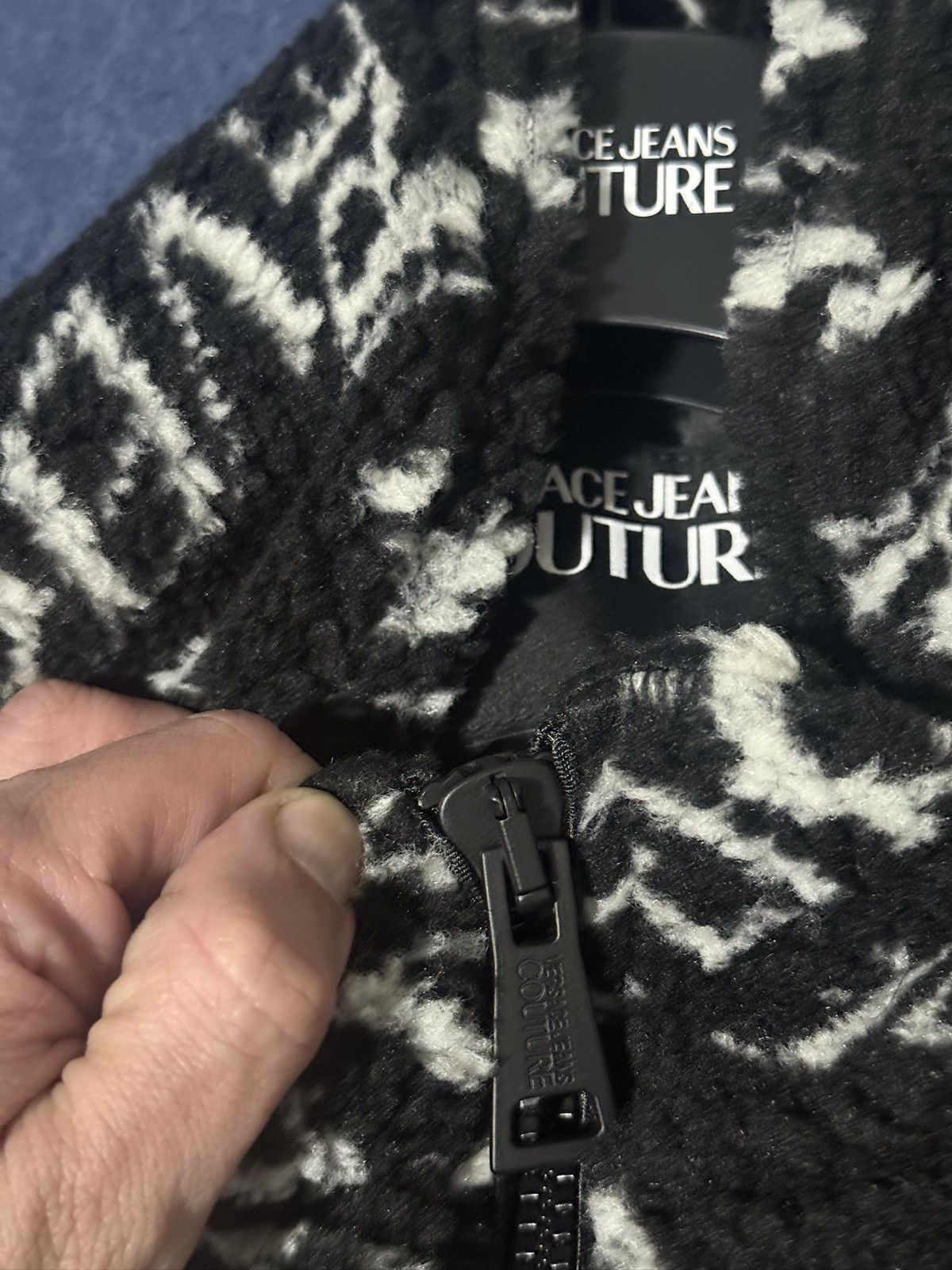 Versace Jeans Couture 399 Size US XL / EU 56 / 4 - 5 Thumbnail