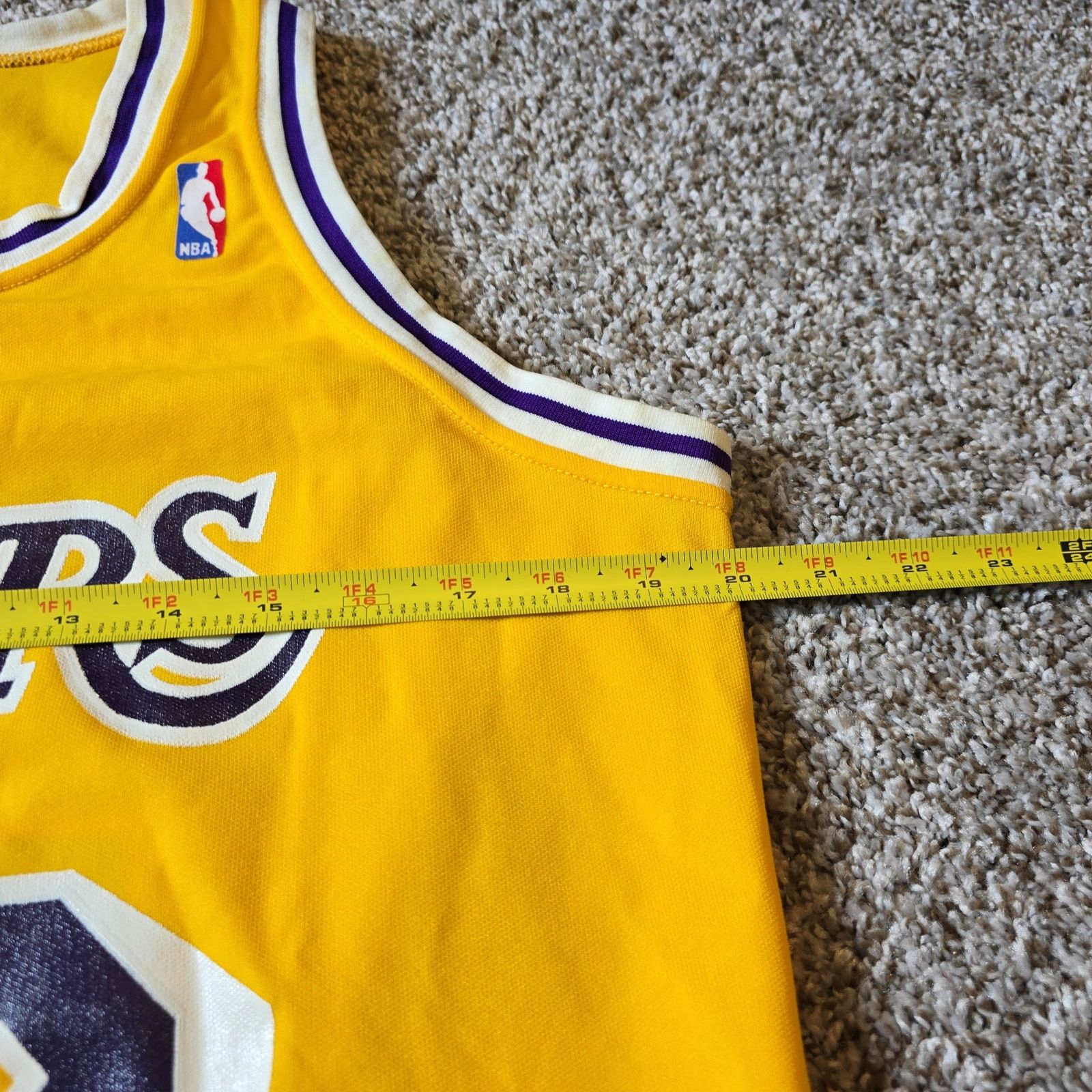 Vintage Los Angeles Lakers Magic Johnson Sand-Knit Jersey L/M Size US L / EU 52-54 / 3 - 5 Thumbnail