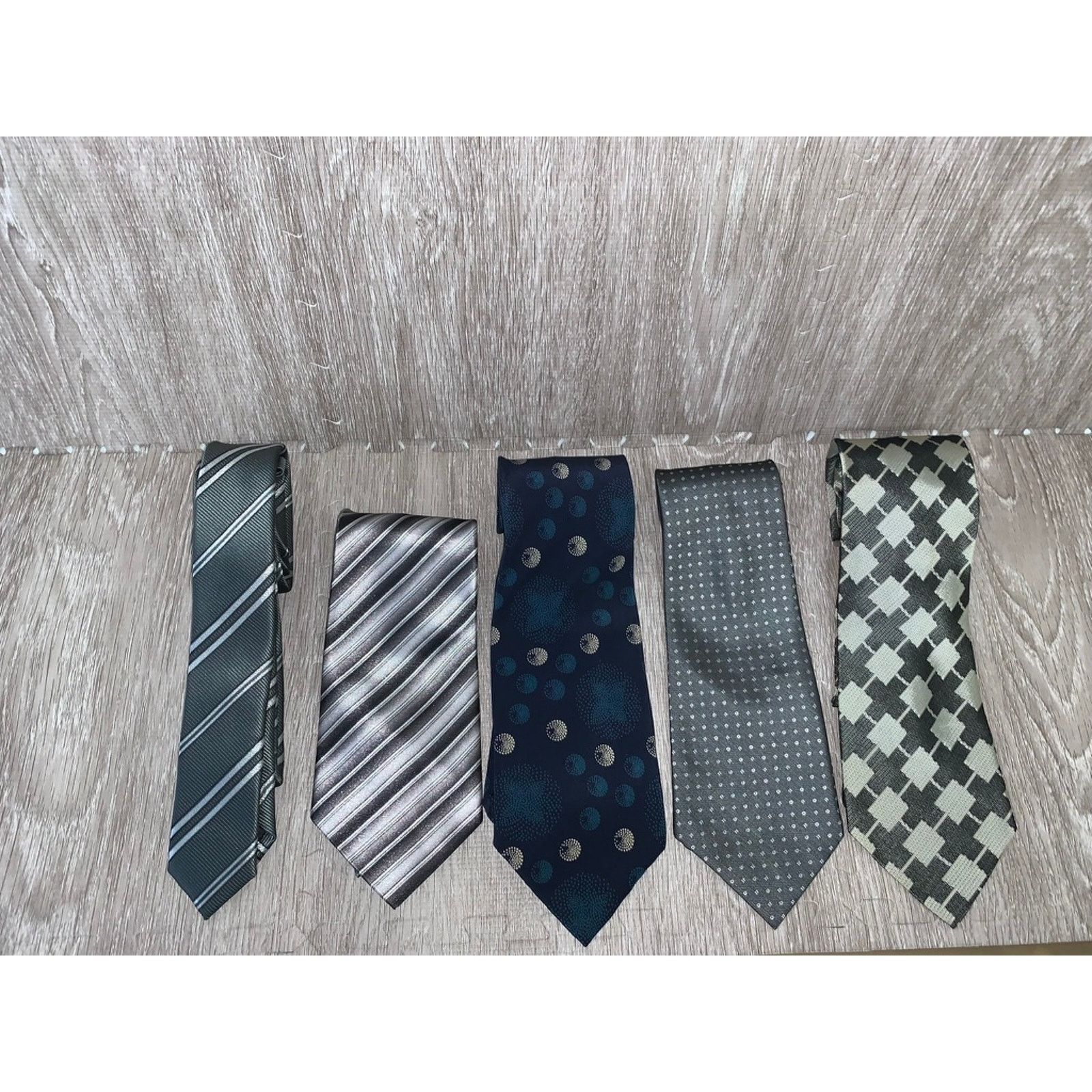 The Unbranded Brand Set of 5 Men's Striped Necktie Set Multicolor Size ONE SIZE - 1 Thumbnail