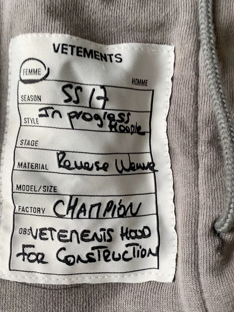 Vetements Vetements Champion Collaborative Distressed Off-the-should Size US L / EU 52-54 / 3 - 7 Thumbnail