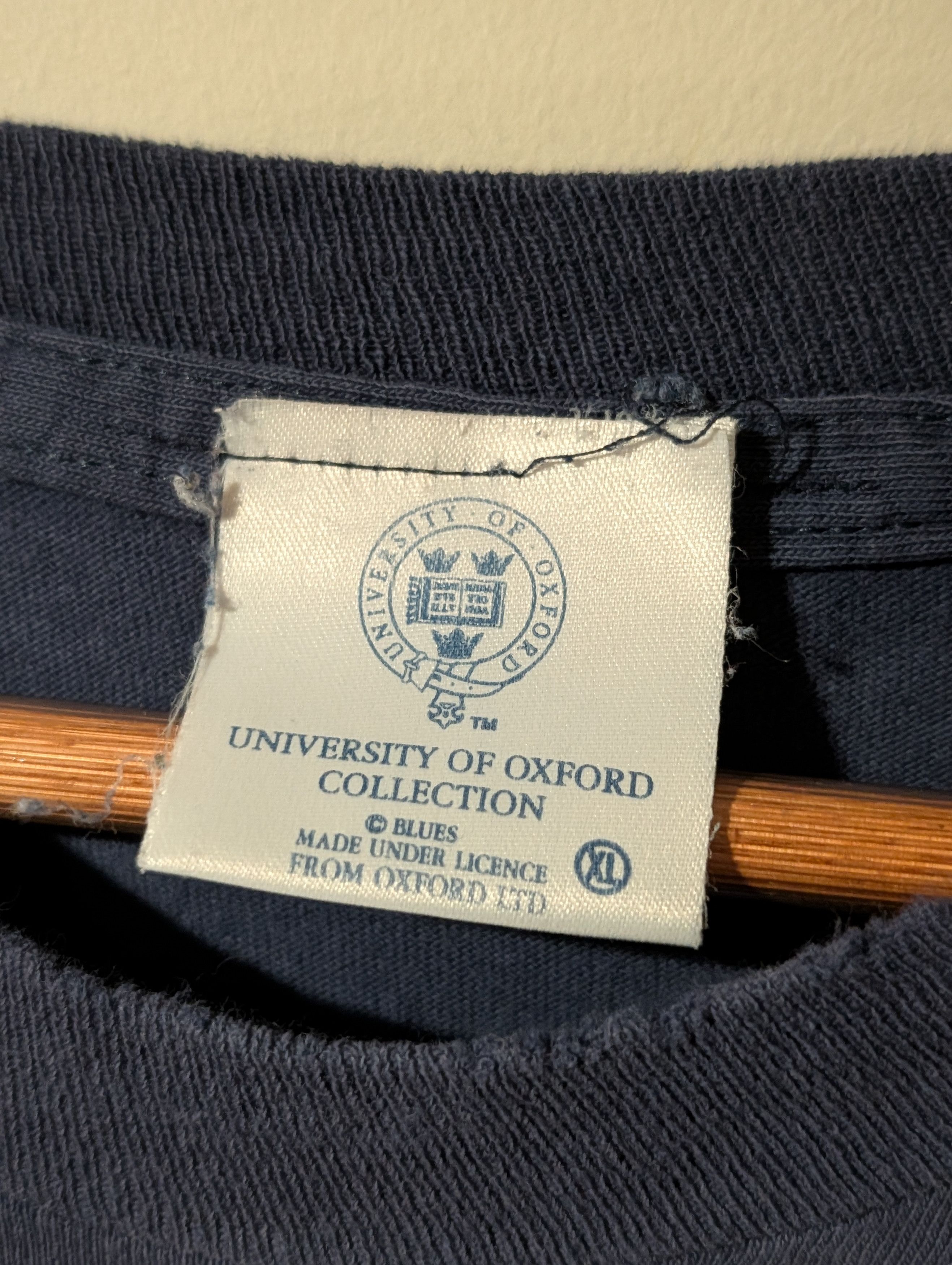 NCAA VTG University of Oxford T-Shirt Navy Blue Embroidered Crest Size US XL / EU 56 / 4 - 3 Thumbnail