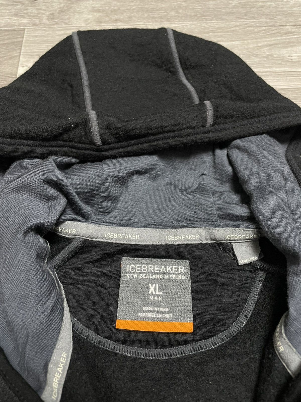 Icebreaker Icebreaker Merino Wool GT Quantum Hooded Full Zip Jacket Size US XL / EU 56 / 4 - 12 Thumbnail