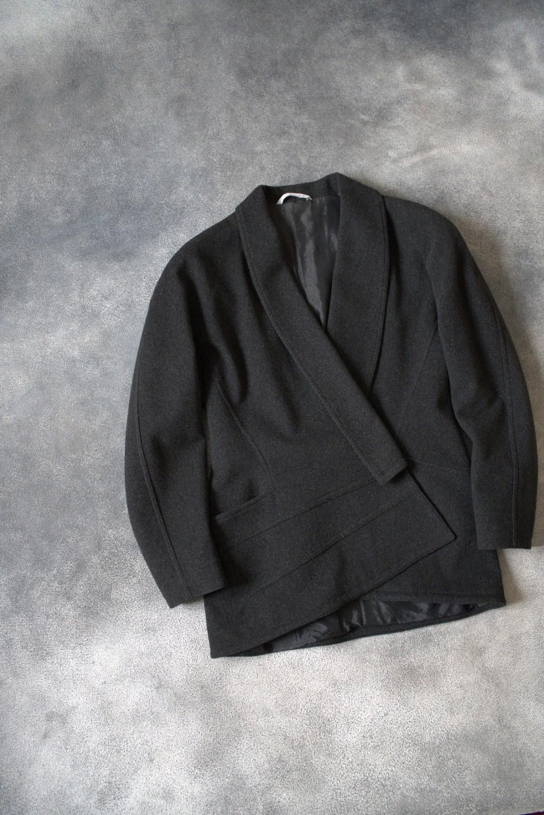 Versace F/W 1986 Gianni Versace Asymmetric Wool / Cashmere Coat Size S / US 4 / IT 40 - 4 Thumbnail