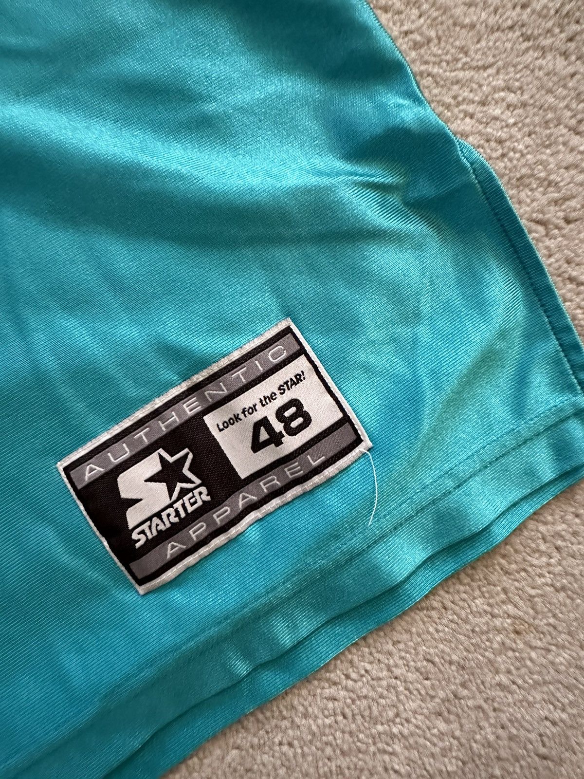NBA Vintage Vancouver Grizzlies Starter Basketball Jersey Size US XL / EU 56 / 4 - 5 Thumbnail