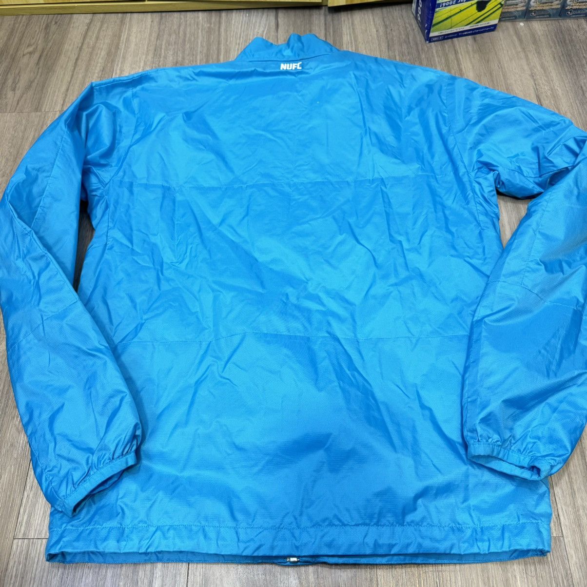 Puma Newcastle United player issued /worn training jacket Size US M / EU 48-50 / 2 - 2 Thumbnail