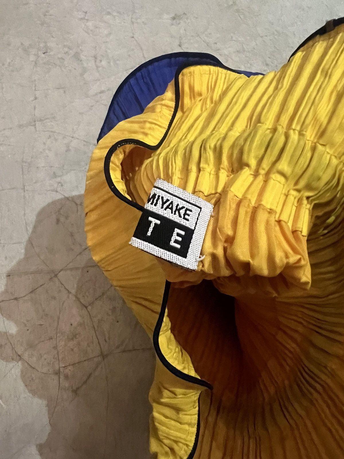 Issey Miyake × Pleats Please Issey Miyake × Vintage Vintage Issey Miyake FETE Pleats Handle bags Size ONE SIZE - 5 Thumbnail