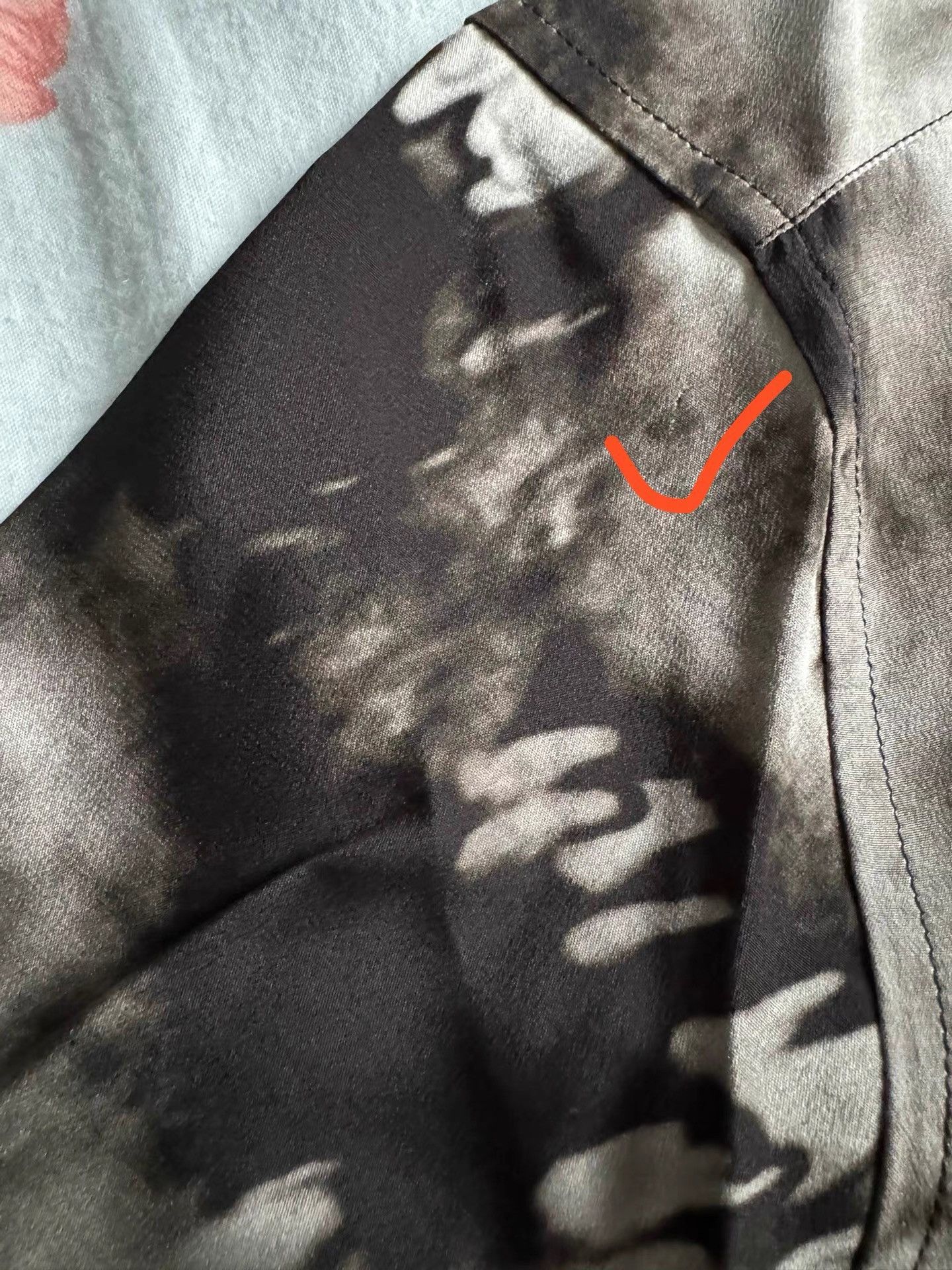 Saint Laurent Paris Saint Laurent Men's Gradient Printed Shirt K33 Size US XXS / EU 40 - 5 Thumbnail