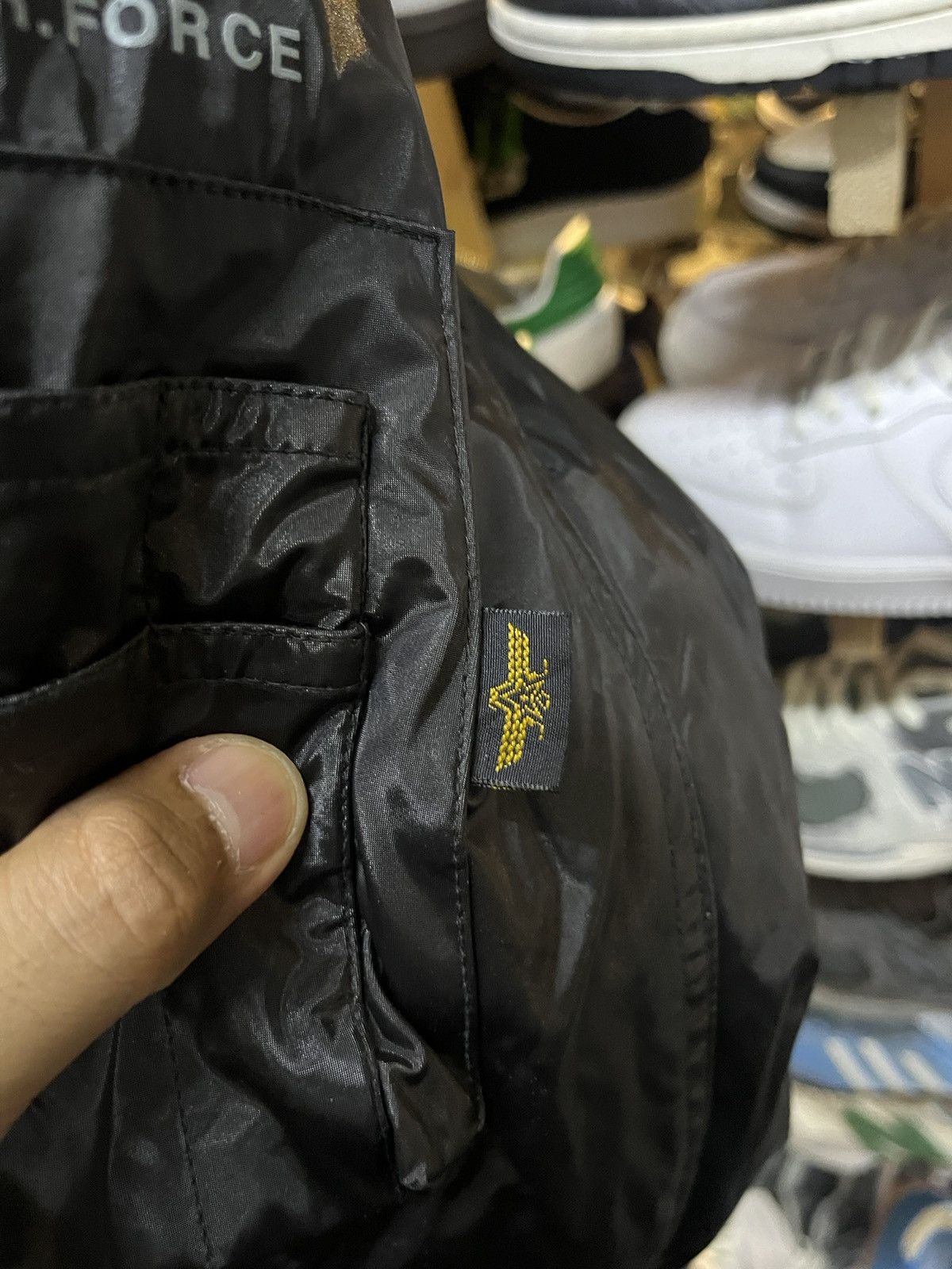 Alpha Industries × Vintage U.S AIR FORCE BOMBER JACKET Size US M / EU 48-50 / 2 - 9 Thumbnail