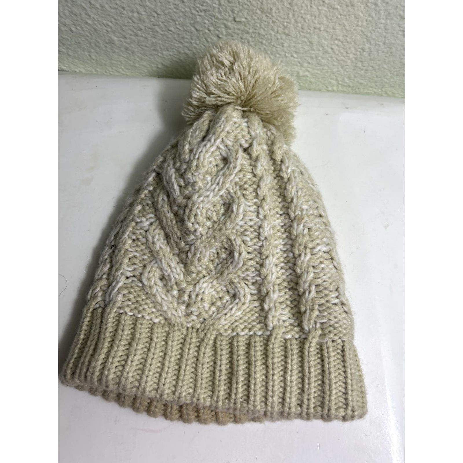 Prana prAna Felicity Beanie Beanie One Size Beige Acrylic Knit Pom Pom Women Boys Girls Men Womens Size ONE SIZE - 6 Thumbnail