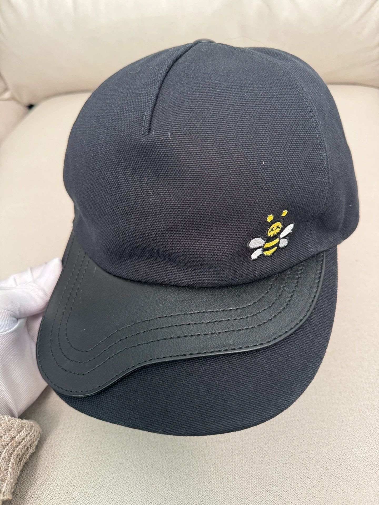 Dior Dior x Kaws baseball cap L black bees embroidery leather Size ONE SIZE - 5 Thumbnail
