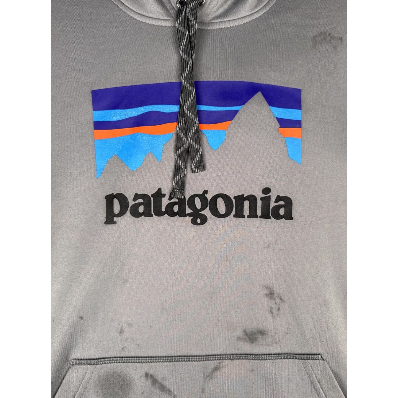 Patagonia Patagonia Hoodie Mens M Gray P-6 Logo Graphic Pullover Sweatshirt Fleece Kangaroo Pocket Regular Fit Active Outdoor Size US M / EU 48-50 / 2 - 6 Thumbnail
