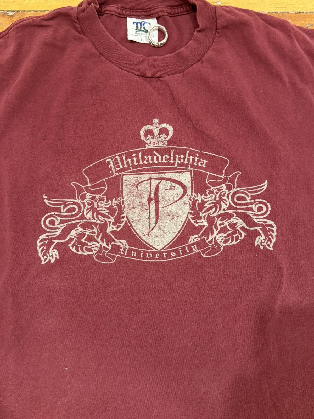 Vintage Vintage Collegiate Philadelphia University Red Tee Size US XL / EU 56 / 4 - 3 Thumbnail