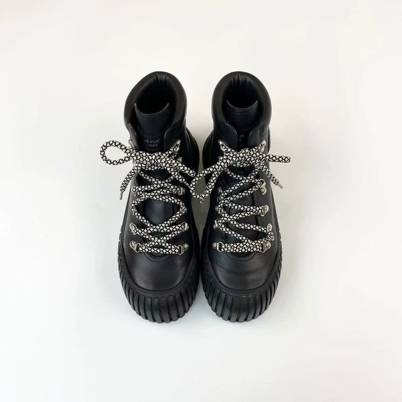 Louis Vuitton Louis Vuitton Hot Black Leather Boots Size US 7 / IT 37 - 2 Thumbnail