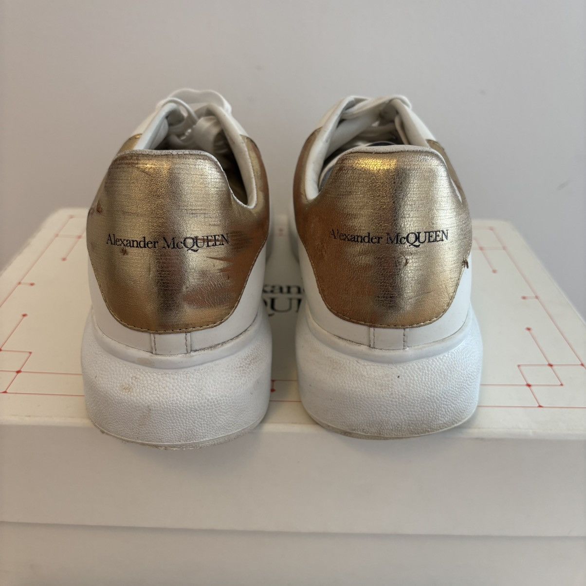Alexander McQueen Alexander Mcqueen White Gold Sneakers Size 43 Size US 10 / EU 43 - 5 Thumbnail