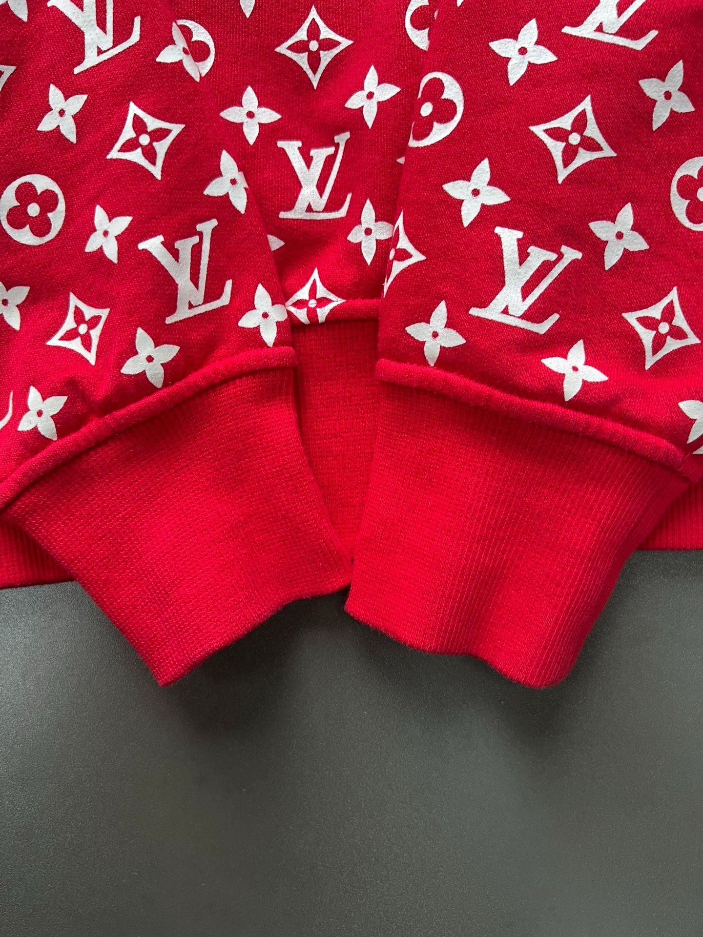 Louis Vuitton × Supreme Louis Vuitton X Supreme Co-branded Hoodie with Full Logo ho Size US XXS / EU 40 - 2 Thumbnail