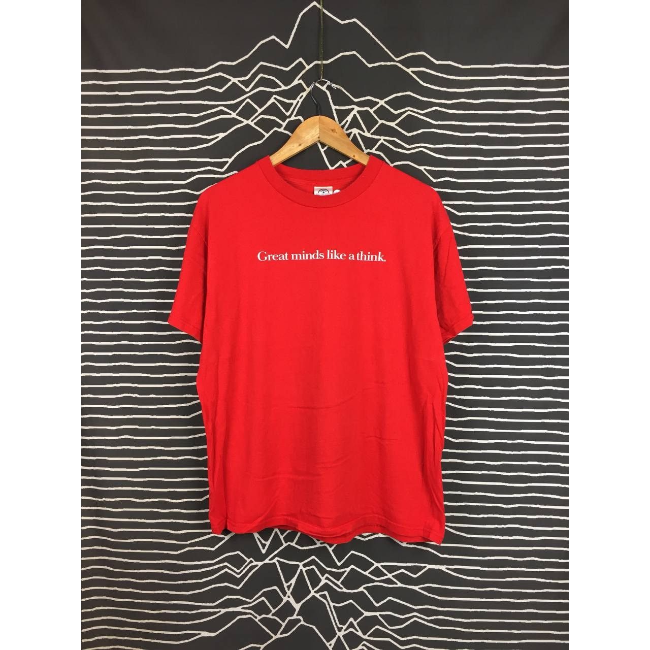 Vintage Vtg Y2K The Economist Magazine Great Minds Like A Think Tee Size US L / EU 52-54 / 3 - 2 Thumbnail