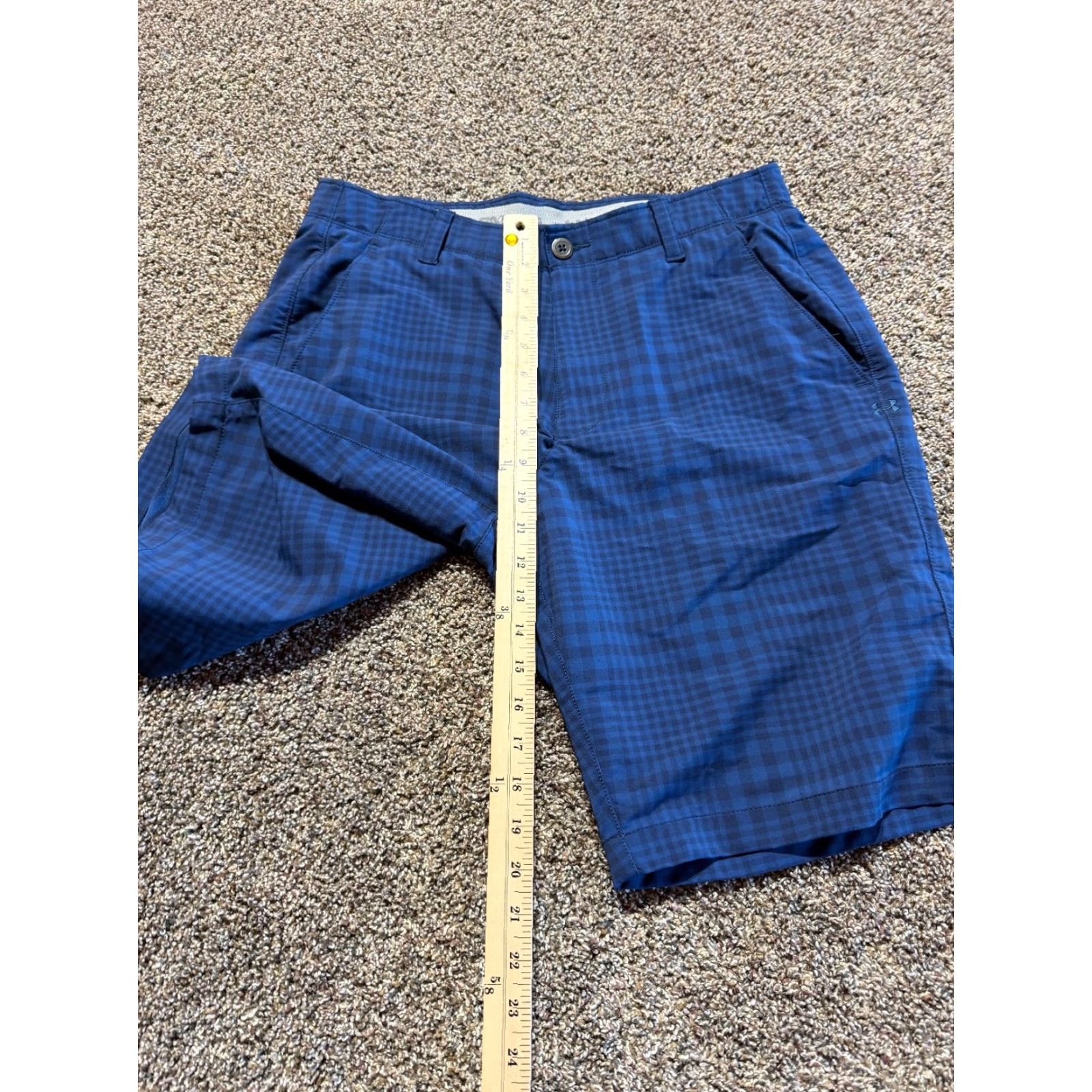 Under Armour Under Armour Mens Shorts Size 34 Blue Plaid Loose Fit Inseam 10" Golf Casual Size US 34 / EU 50 - 5 Thumbnail
