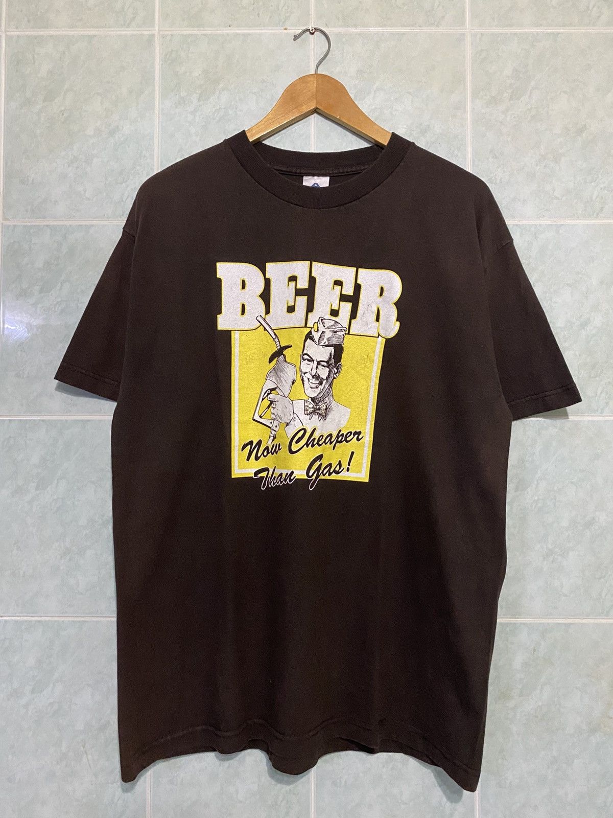 Vintage Vintage Humor BEER Now Cheaper Than Gas Tshirt Size US L / EU 52-54 / 3 - 1 Thumbnail