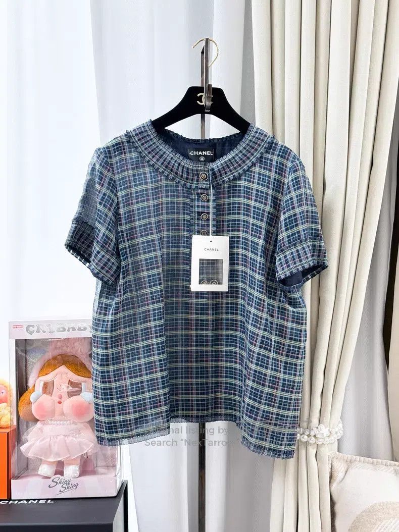 Chanel Chanel Color-matched plaid short sleeves Size XS / US 0-2 / IT 36-38 - 1 Thumbnail