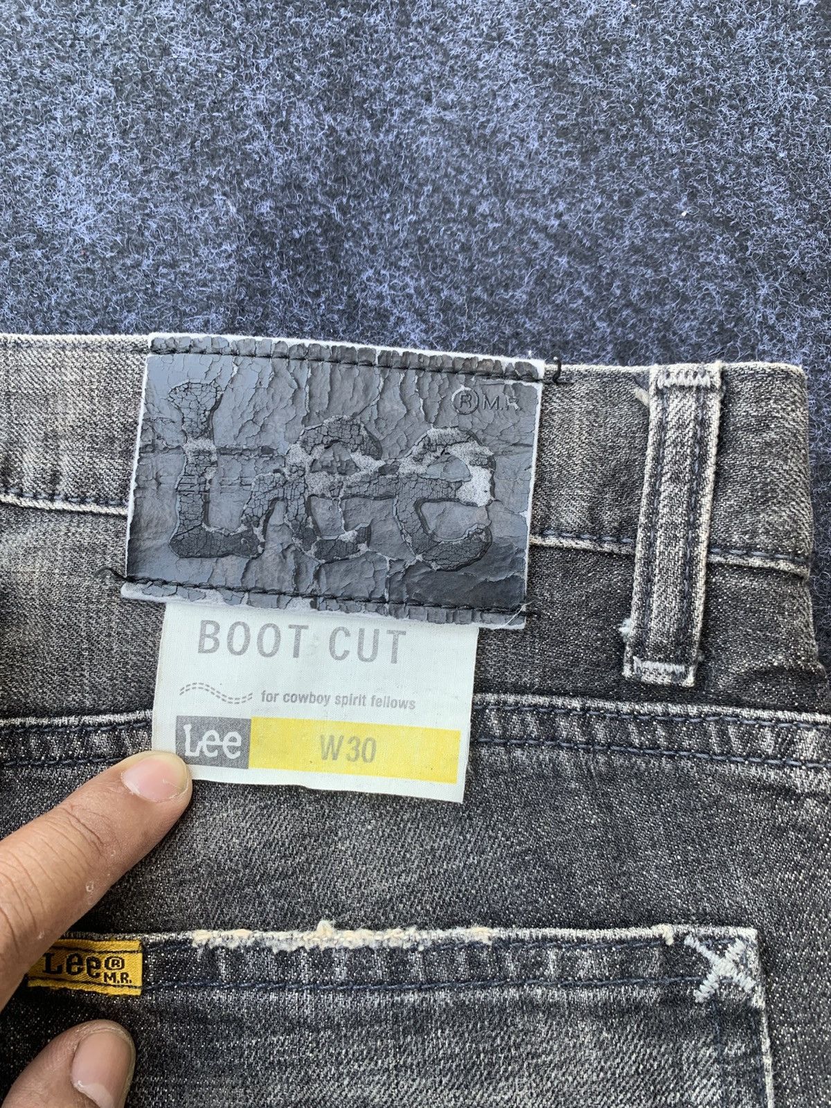 Lee VINTAGE BOOT CUT LEE RIDER. Size US 31 - 7 Thumbnail