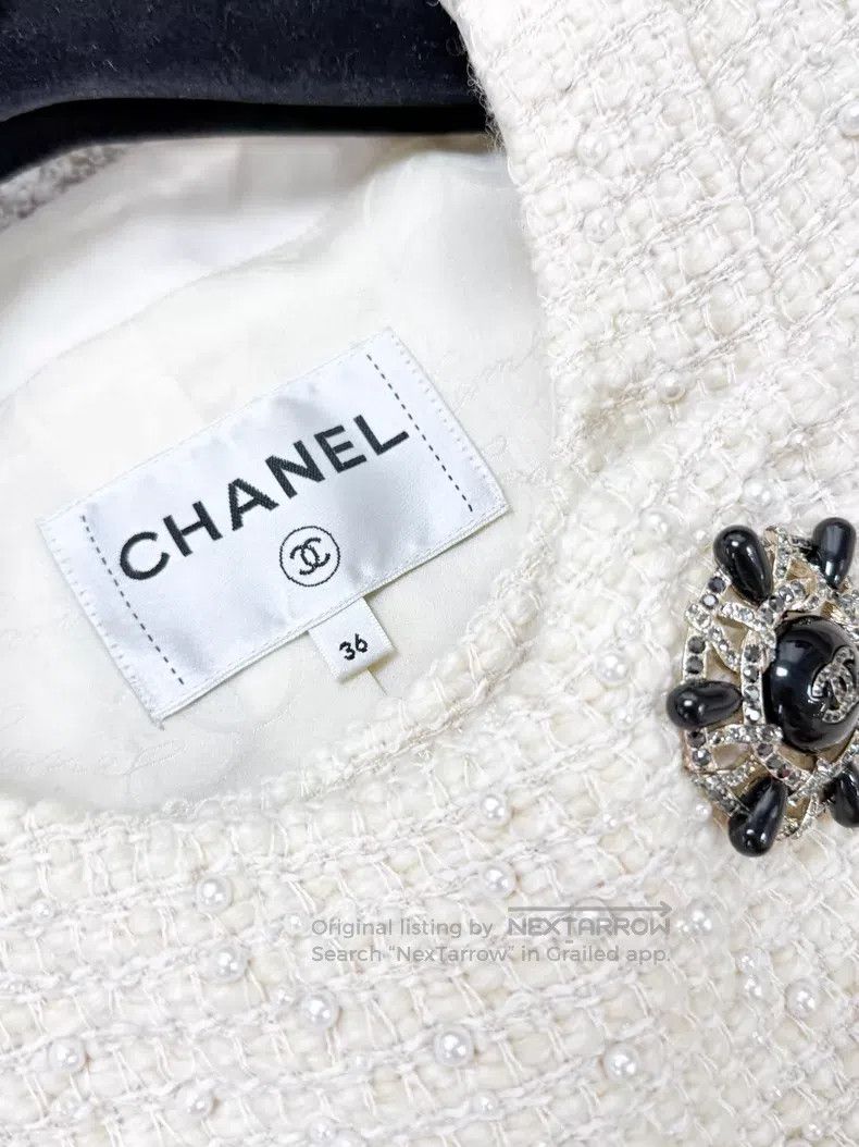 Chanel Chanel Full-body pearl embroidered rudder gem button soft Size XS / US 0-2 / IT 36-38 - 5 Thumbnail