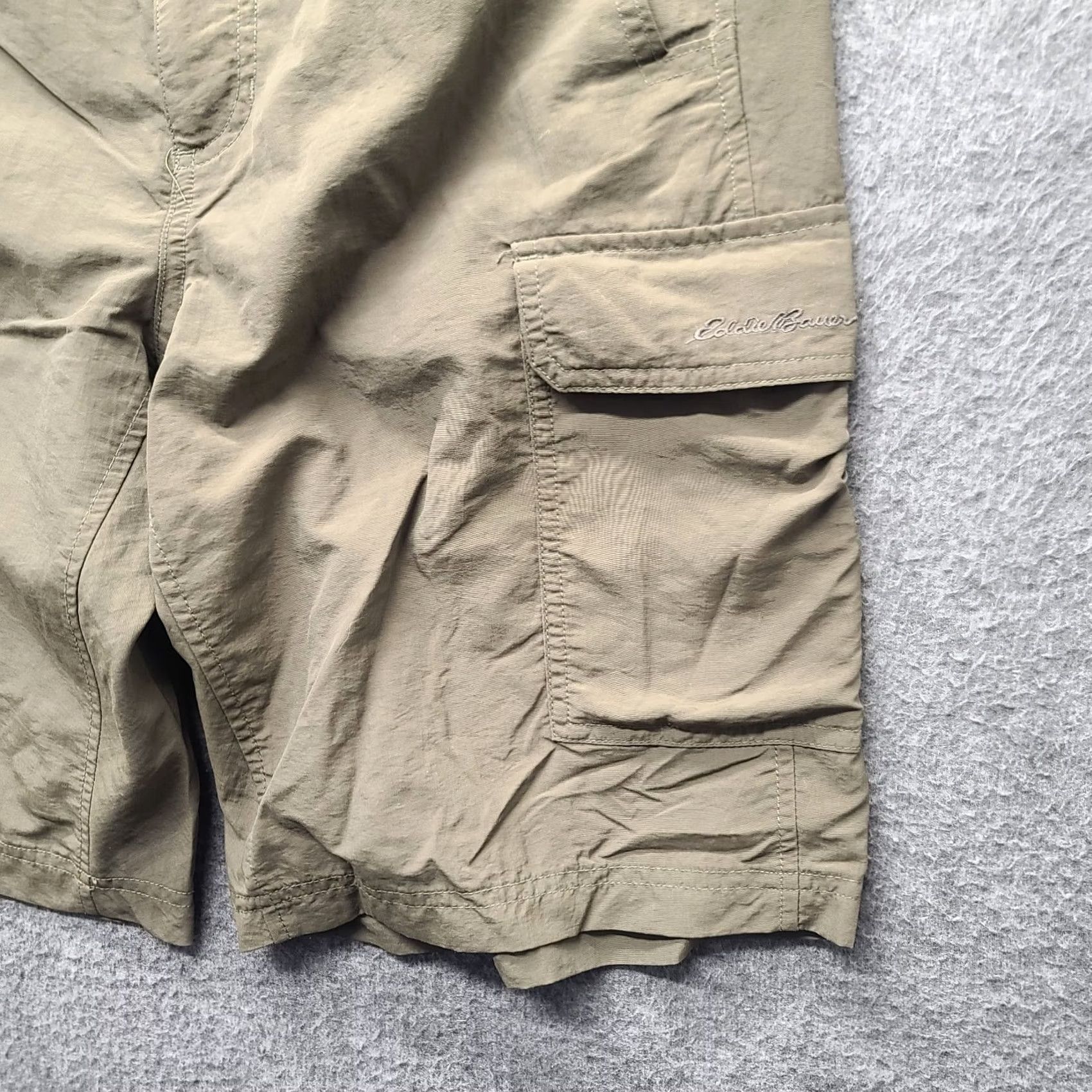 Eddie Bauer Eddie Bauer Travex Shorts Mens 32 Regular Fit Cargo Travel Lightweight Outdoors Cargo Pocket Pockets Green Nylon 32 Mens Size US 32 / EU 48 - 6 Thumbnail