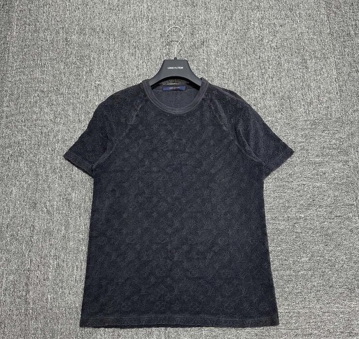 Louis Vuitton Louis Vuitton LV black read towel short sleeve Grailed