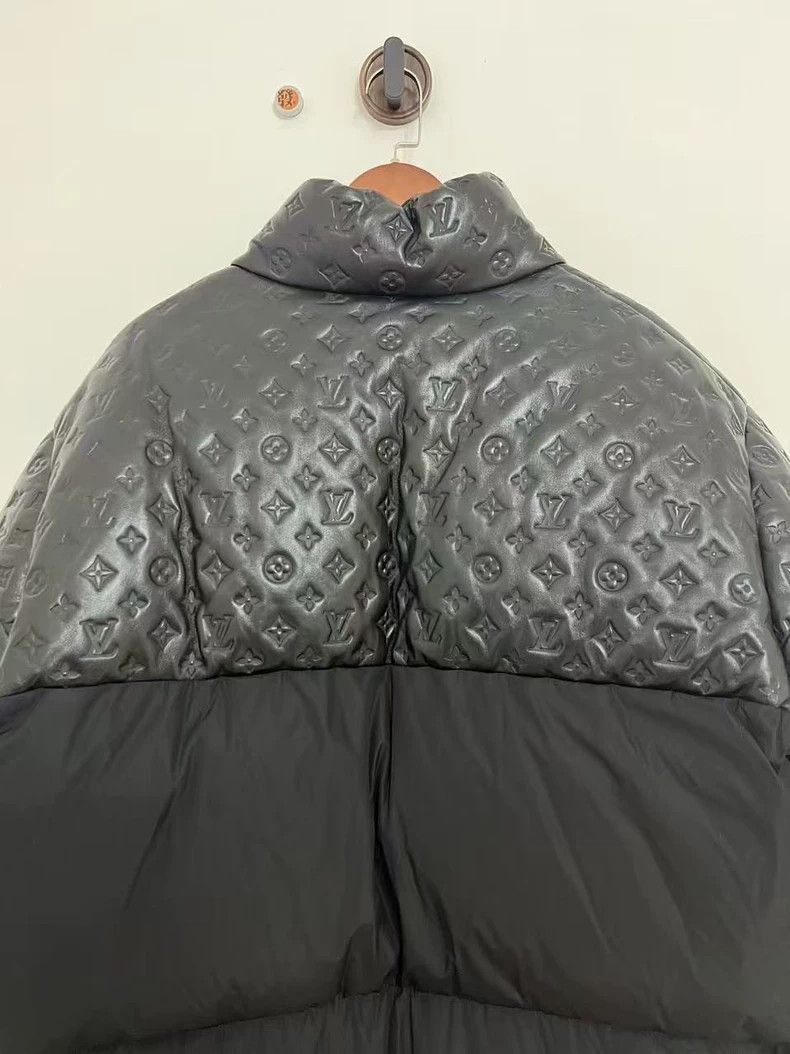 Louis Vuitton Louis Vuitton Black patchwork down jacket with full print Size US L / EU 52-54 / 3 - 4 Thumbnail