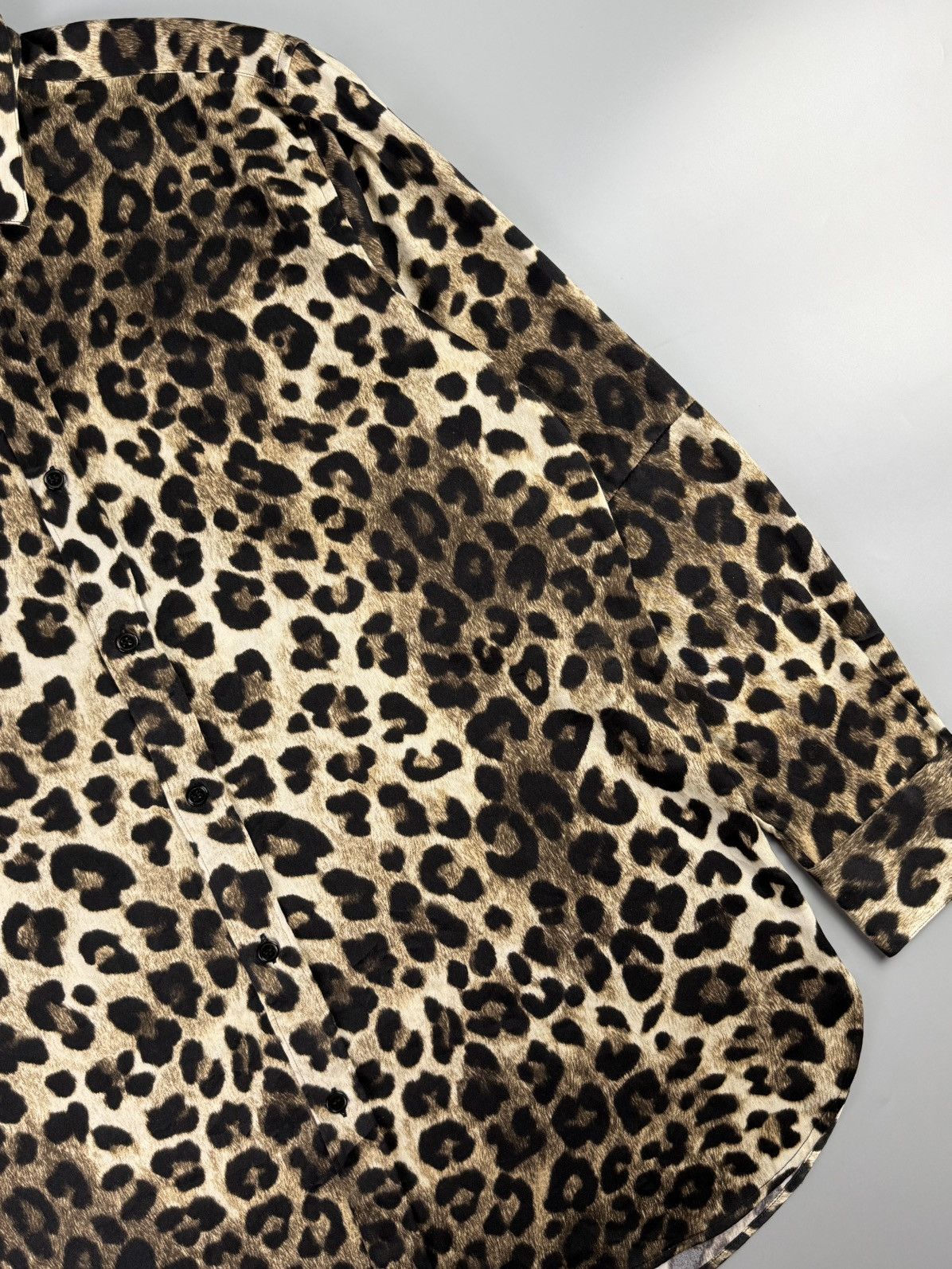 Saint Laurent Paris Saint Laurent Paris - A/W14 - Silk Leopard Print Shirt Size US L / EU 52-54 / 3 - 5 Thumbnail
