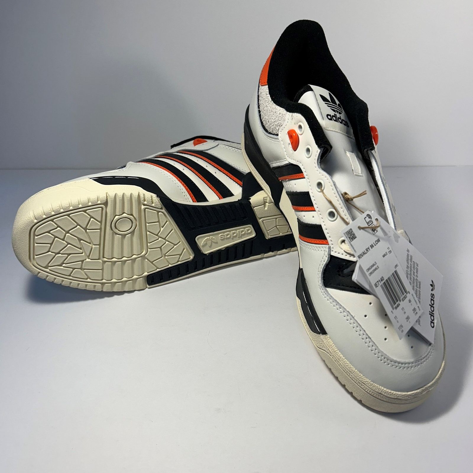 Adidas Adidas Originals Rivalry 86 Low Sz 11.5 White/Black IE7140 Size US 11.5 / EU 44-45 - 6 Thumbnail