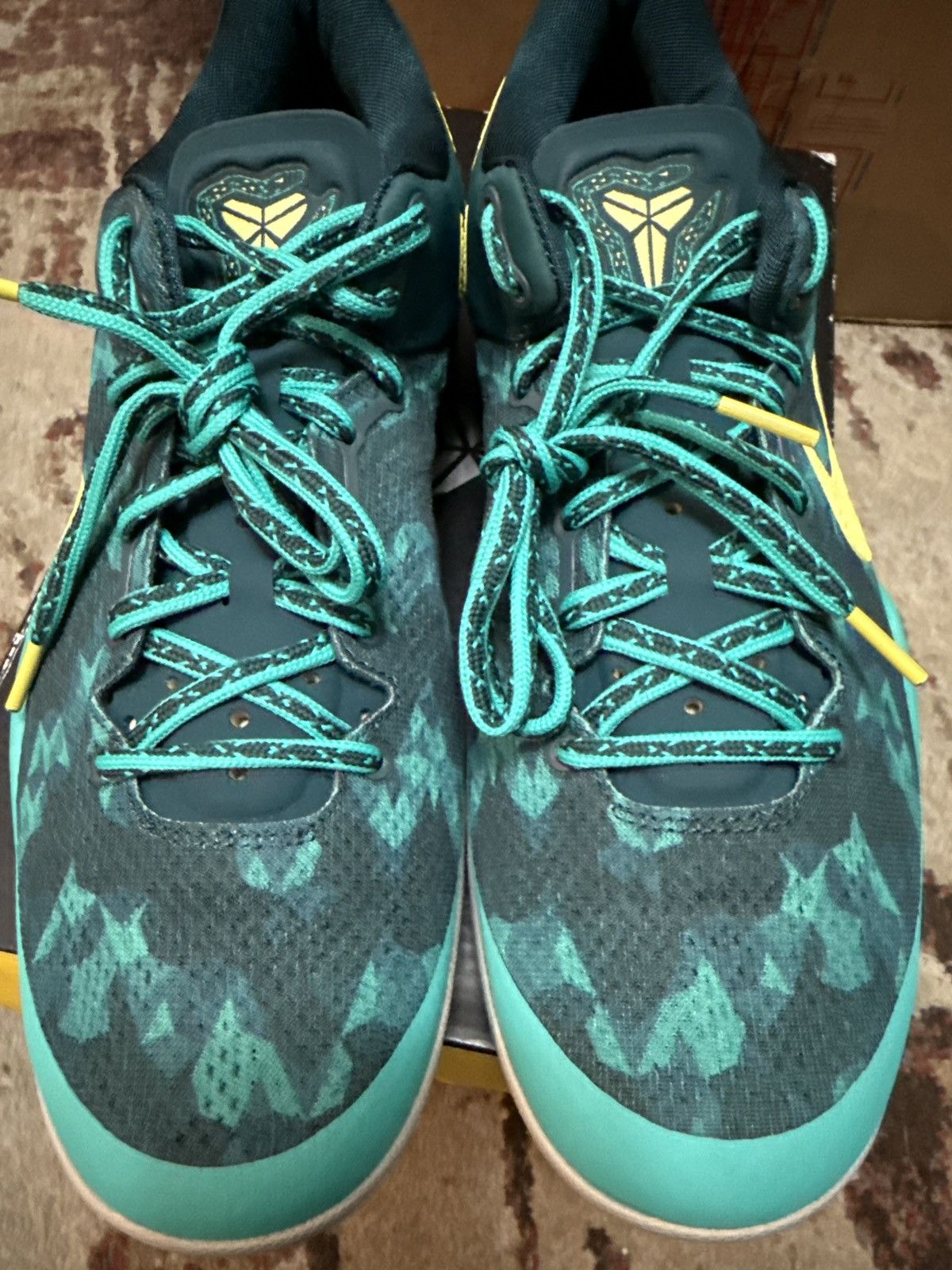 Nike Nike Kobe 8+ Supernatural System+ NEW IN BOX!! Size US 12 / EU 45 - 8 Thumbnail
