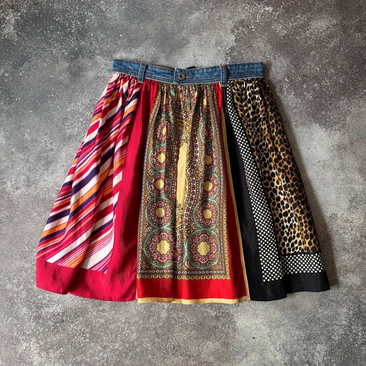 Dolce & Gabbana D&G Dolce & Gabbana Silk Skirt Size 27" / US 4 / IT 40 - 1 Thumbnail