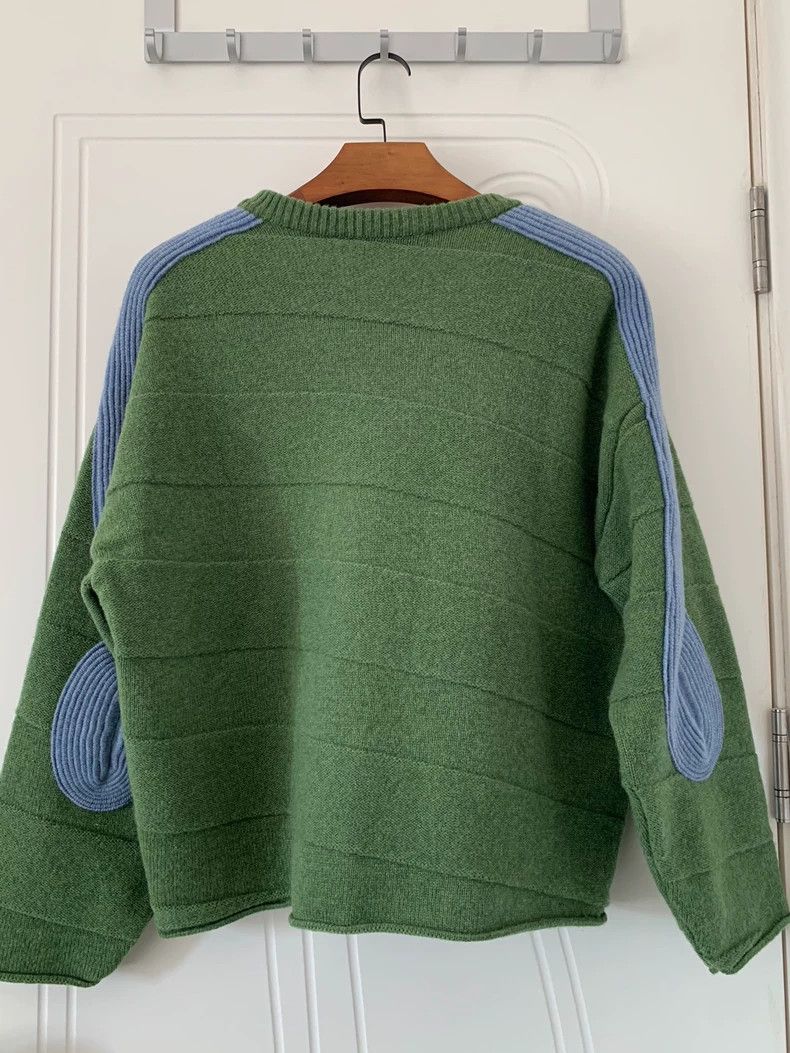 Kiko Kostadinov KIKO KOSTADINOV Size 48Delian V Neck Jumper Delian sweater Size US S / EU 44-46 / 1 - 2 Thumbnail