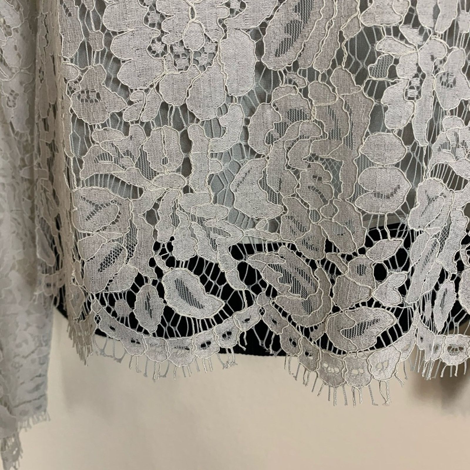Chaser Brand Chaser Vintage Lace Mock Neck Top Light Gray M Size M / US 6-8 / IT 42-44 - 7 Thumbnail